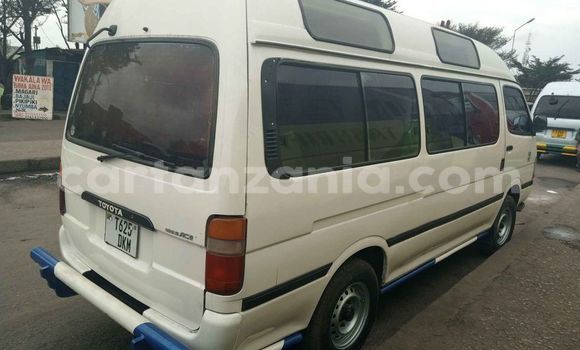 Nunua Ilio tumika Toyota Hiace Nyeupe Gari ndani ya Dar es Salaam nchini Dar es Salaam Nunua Ilio tumika Toyota Hiace Nyeupe Gari ndani ya Dar es Salaam nchini Dar es Salaam