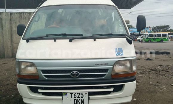 Buy Used Toyota Hiace White Car in Dar es Salaam in Dar es Salaam