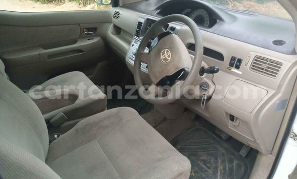 Nunua Ilio tumika Toyota Raum Nyeupe Gari ndani ya Dar es Salaam nchini Dar es Salaam Nunua Ilio tumika Toyota Raum Nyeupe Gari ndani ya Dar es Salaam nchini Dar es Salaam