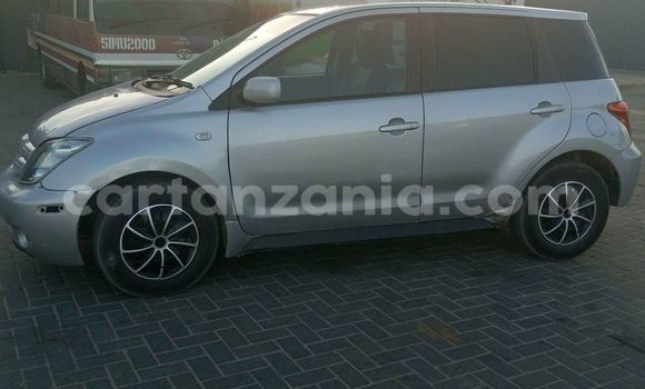 Buy Used Toyota IST Silver Car in Dar es Salaam in Dar es Salaam Buy Used Toyota IST Silver Car in Dar es Salaam in Dar es Salaam