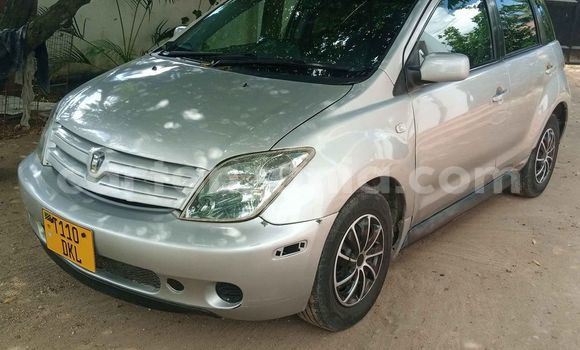Buy Used Toyota IST Silver Car in Dar es Salaam in Dar es Salaam