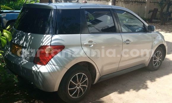 Buy Used Toyota IST Silver Car in Dar es Salaam in Dar es Salaam Buy Used Toyota IST Silver Car in Dar es Salaam in Dar es Salaam