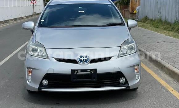 Nunua Imported Toyota Prius Fedha Gari ndani ya Dar es Salaam nchini Dar es Salaam Nunua Imported Toyota Prius Fedha Gari ndani ya Dar es Salaam nchini Dar es Salaam