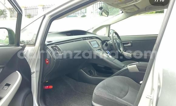 Nunua Imported Toyota Prius Fedha Gari ndani ya Dar es Salaam nchini Dar es Salaam Nunua Imported Toyota Prius Fedha Gari ndani ya Dar es Salaam nchini Dar es Salaam