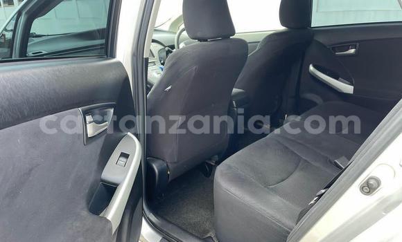 Nunua Imported Toyota Prius Fedha Gari ndani ya Dar es Salaam nchini Dar es Salaam Nunua Imported Toyota Prius Fedha Gari ndani ya Dar es Salaam nchini Dar es Salaam