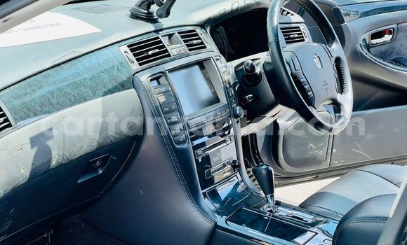 Buy Import Toyota Crown Black Car in Dar es Salaam in Dar es Salaam Buy Import Toyota Crown Black Car in Dar es Salaam in Dar es Salaam