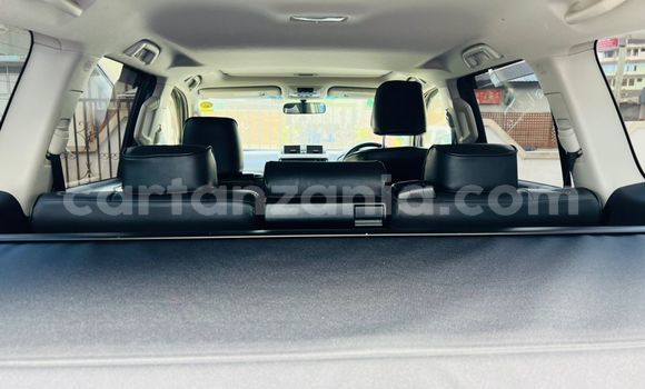Nunua Imported Toyota Prado Nyeusi Gari ndani ya Dar es Salaam nchini Dar es Salaam Nunua Imported Toyota Prado Nyeusi Gari ndani ya Dar es Salaam nchini Dar es Salaam
