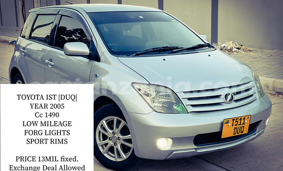 Buy Used Toyota IST Silver Car in Dar es Salaam in Dar es Salaam Buy Used Toyota IST Silver Car in Dar es Salaam in Dar es Salaam