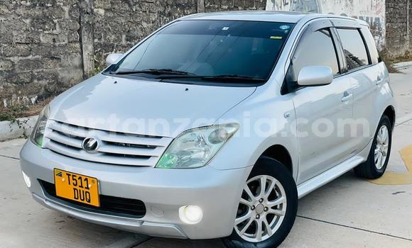 Buy Used Toyota IST Silver Car in Dar es Salaam in Dar es Salaam Buy Used Toyota IST Silver Car in Dar es Salaam in Dar es Salaam