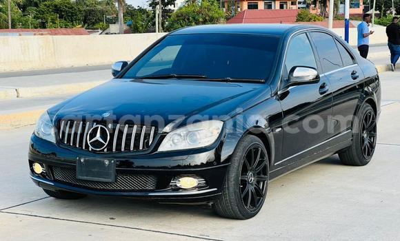 Nunua Imported Mercedes-Benz E-Classe Nyeusi Gari ndani ya Dar es Salaam nchini Dar es Salaam Nunua Imported Mercedes-Benz E-Classe Nyeusi Gari ndani ya Dar es Salaam nchini Dar es Salaam