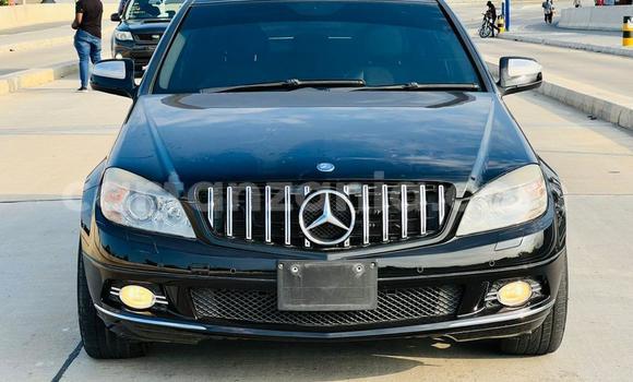 Nunua Imported Mercedes-Benz E-Classe Nyeusi Gari ndani ya Dar es Salaam nchini Dar es Salaam Nunua Imported Mercedes-Benz E-Classe Nyeusi Gari ndani ya Dar es Salaam nchini Dar es Salaam