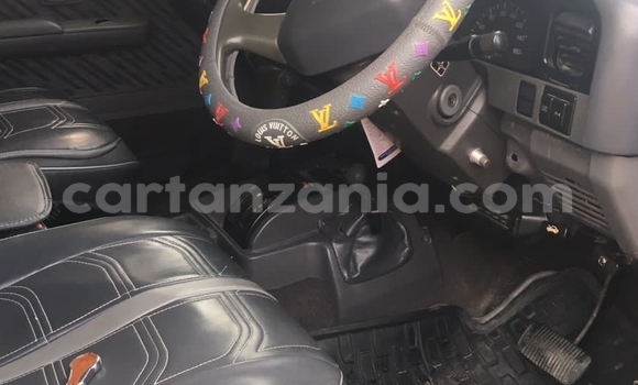 Nunua Ilio tumika Toyota Land Cruiser Prado Nyeusi Gari ndani ya Dar es Salaam nchini Dar es Salaam Nunua Ilio tumika Toyota Land Cruiser Prado Nyeusi Gari ndani ya Dar es Salaam nchini Dar es Salaam