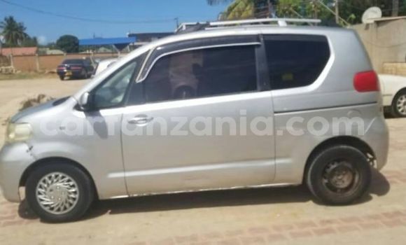 Buy Used Toyota Porte Silver Car in Dar es Salaam in Dar es Salaam