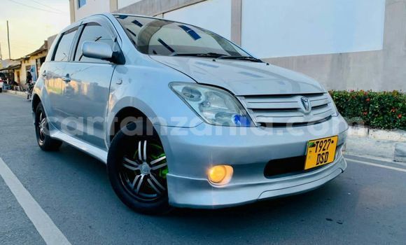 Buy Used Toyota IST Silver Car in Dar es Salaam in Dar es Salaam Buy Used Toyota IST Silver Car in Dar es Salaam in Dar es Salaam