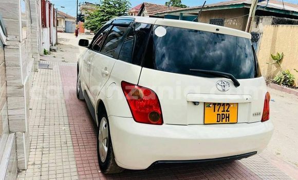 Buy Used Toyota IST White Car in Dar es Salaam in Dar es Salaam Buy Used Toyota IST White Car in Dar es Salaam in Dar es Salaam