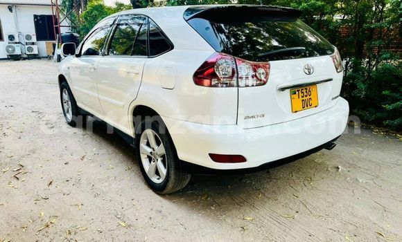Buy Used Toyota Harrier White Car in Dar es Salaam in Dar es Salaam Buy Used Toyota Harrier White Car in Dar es Salaam in Dar es Salaam