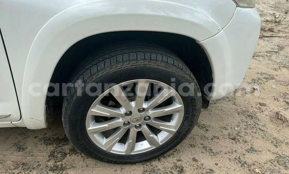 Nunua Ilio tumika Toyota Vanguard Nyeupe Gari ndani ya Dar es Salaam nchini Dar es Salaam Nunua Ilio tumika Toyota Vanguard Nyeupe Gari ndani ya Dar es Salaam nchini Dar es Salaam