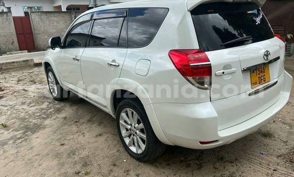 Nunua Ilio tumika Toyota Vanguard Nyeupe Gari ndani ya Dar es Salaam nchini Dar es Salaam Nunua Ilio tumika Toyota Vanguard Nyeupe Gari ndani ya Dar es Salaam nchini Dar es Salaam