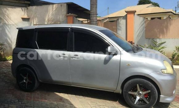 Nunua Ilio tumika Toyota Sienta Fedha Gari ndani ya Dar es Salaam nchini Dar es Salaam