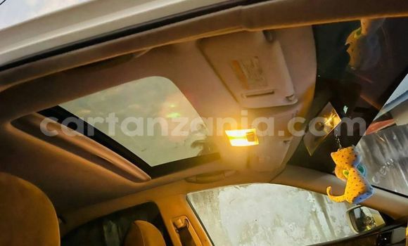 Buy Used Toyota Crown White Car in Dar es Salaam in Dar es Salaam Buy Used Toyota Crown White Car in Dar es Salaam in Dar es Salaam