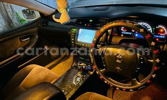 Buy Used Toyota Crown White Car in Dar es Salaam in Dar es Salaam Buy Used Toyota Crown White Car in Dar es Salaam in Dar es Salaam