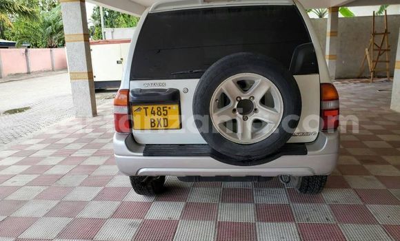 Nunua Ilio tumika Suzuki Escudo Nyeupe Gari ndani ya Dar es Salaam nchini Dar es Salaam Nunua Ilio tumika Suzuki Escudo Nyeupe Gari ndani ya Dar es Salaam nchini Dar es Salaam