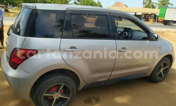 Buy Used Toyota IST Silver Car in Dar es Salaam in Dar es Salaam Buy Used Toyota IST Silver Car in Dar es Salaam in Dar es Salaam