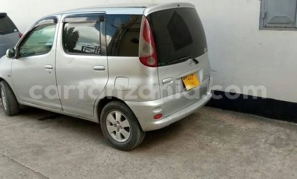 Nunua Ilio tumika Toyota FunCargo Fedha Gari ndani ya Dar es Salaam nchini Dar es Salaam Nunua Ilio tumika Toyota FunCargo Fedha Gari ndani ya Dar es Salaam nchini Dar es Salaam