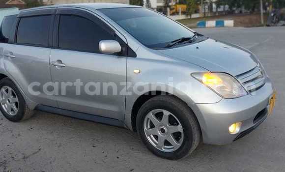 Buy Used Toyota IST Silver Car in Dar es Salaam in Dar es Salaam Buy Used Toyota IST Silver Car in Dar es Salaam in Dar es Salaam