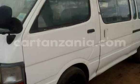 Nunua Ilio tumika Toyota Hiace Nyeupe Gari ndani ya Dar es Salaam nchini Dar es Salaam Nunua Ilio tumika Toyota Hiace Nyeupe Gari ndani ya Dar es Salaam nchini Dar es Salaam