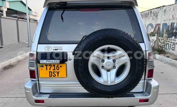 Nunua Ilio tumika Toyota Land Cruiser Prado Fedha Gari ndani ya Dar es Salaam nchini Dar es Salaam Nunua Ilio tumika Toyota Land Cruiser Prado Fedha Gari ndani ya Dar es Salaam nchini Dar es Salaam