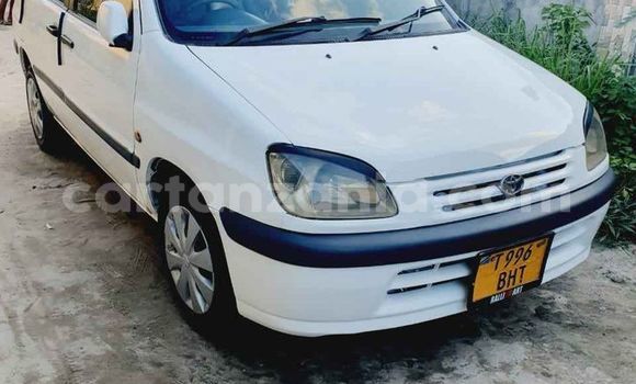 Nunua Ilio tumika Toyota Raum Nyeupe Gari ndani ya Dar es Salaam nchini Dar es Salaam Nunua Ilio tumika Toyota Raum Nyeupe Gari ndani ya Dar es Salaam nchini Dar es Salaam