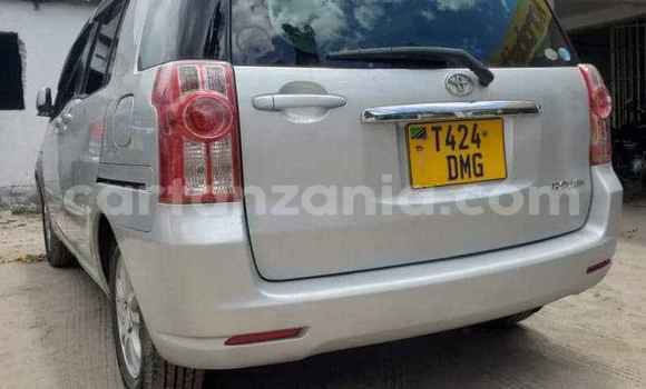 Nunua Ilio tumika Toyota Raum Fedha Gari ndani ya Dar es Salaam nchini Dar es Salaam