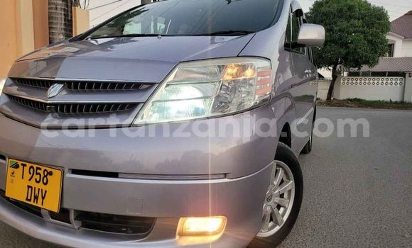 Nunua Ilio tumika Toyota Alphard Fedha Gari ndani ya Dar es Salaam nchini Dar es Salaam