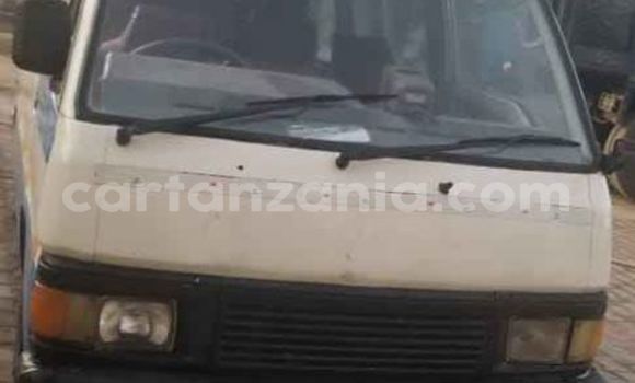 Nunua Ilio tumika Nissan Caravan Nyingine Gari ndani ya Dar es Salaam nchini Dar es Salaam Nunua Ilio tumika Nissan Caravan Nyingine Gari ndani ya Dar es Salaam nchini Dar es Salaam