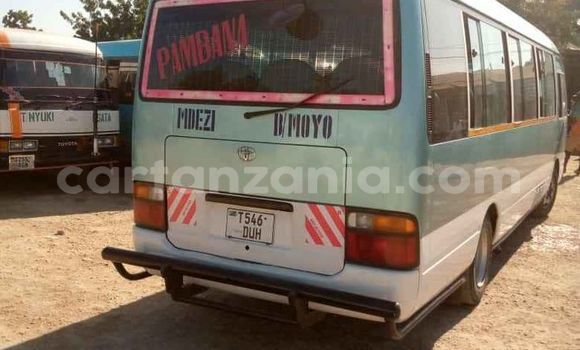 Nunua Ilio tumika Toyota Coaster Kijani Gari ndani ya Dar es Salaam nchini Dar es Salaam Nunua Ilio tumika Toyota Coaster Kijani Gari ndani ya Dar es Salaam nchini Dar es Salaam