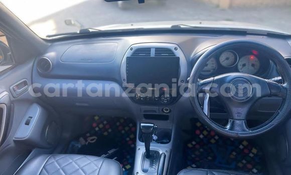 Buy Used Toyota RAV4 Silver Car in Dar es Salaam in Dar es Salaam Buy Used Toyota RAV4 Silver Car in Dar es Salaam in Dar es Salaam