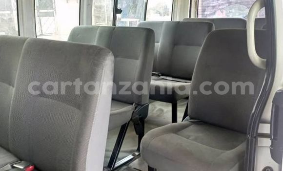 Buy Used Toyota Hiace White Car in Dar es Salaam in Dar es Salaam Buy Used Toyota Hiace White Car in Dar es Salaam in Dar es Salaam