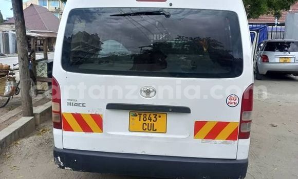 Buy Used Toyota Hiace White Car in Dar es Salaam in Dar es Salaam Buy Used Toyota Hiace White Car in Dar es Salaam in Dar es Salaam