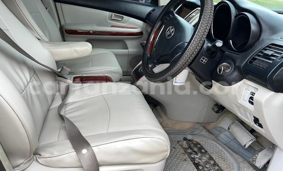 Nunua Ilio tumika Toyota Harrier Nyeusi Gari ndani ya Dar es Salaam nchini Dar es Salaam Nunua Ilio tumika Toyota Harrier Nyeusi Gari ndani ya Dar es Salaam nchini Dar es Salaam