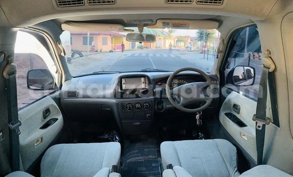 Nunua Ilio tumika Toyota Noah Fedha Gari ndani ya Dar es Salaam nchini Dar es Salaam Nunua Ilio tumika Toyota Noah Fedha Gari ndani ya Dar es Salaam nchini Dar es Salaam