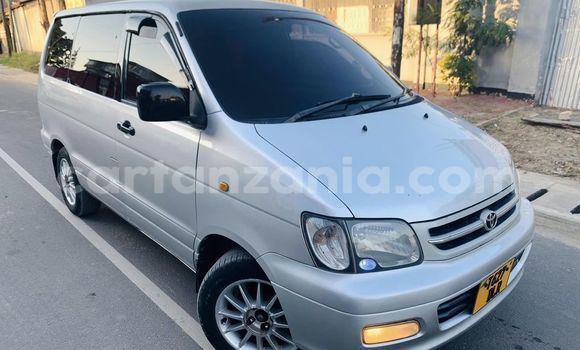 Nunua Ilio tumika Toyota Noah Fedha Gari ndani ya Dar es Salaam nchini Dar es Salaam Nunua Ilio tumika Toyota Noah Fedha Gari ndani ya Dar es Salaam nchini Dar es Salaam