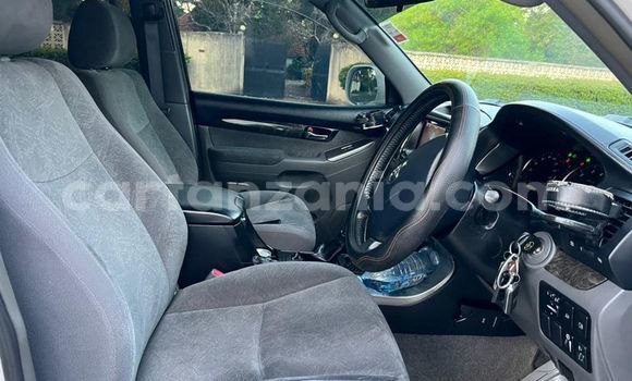 Nunua Ilio tumika Toyota Land Cruiser Prado Nyeupe Gari ndani ya Dar es Salaam nchini Dar es Salaam Nunua Ilio tumika Toyota Land Cruiser Prado Nyeupe Gari ndani ya Dar es Salaam nchini Dar es Salaam