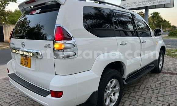 Nunua Ilio tumika Toyota Land Cruiser Prado Nyeupe Gari ndani ya Dar es Salaam nchini Dar es Salaam Nunua Ilio tumika Toyota Land Cruiser Prado Nyeupe Gari ndani ya Dar es Salaam nchini Dar es Salaam