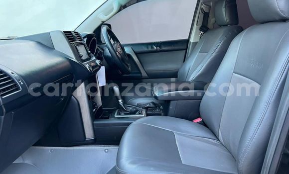 Nunua Ilio tumika Toyota Land Cruiser Prado Nyeusi Gari ndani ya Dar es Salaam nchini Dar es Salaam Nunua Ilio tumika Toyota Land Cruiser Prado Nyeusi Gari ndani ya Dar es Salaam nchini Dar es Salaam