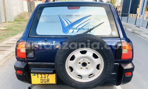 Nunua Ilio tumika Toyota RAV4 Bluu Gari ndani ya Dar es Salaam nchini Dar es Salaam Nunua Ilio tumika Toyota RAV4 Bluu Gari ndani ya Dar es Salaam nchini Dar es Salaam