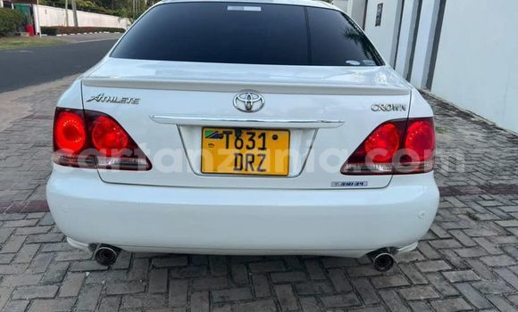 Nunua Ilio tumika Toyota Crown Nyeupe Gari ndani ya Dar es Salaam nchini Dar es Salaam Nunua Ilio tumika Toyota Crown Nyeupe Gari ndani ya Dar es Salaam nchini Dar es Salaam