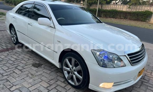 Nunua Ilio tumika Toyota Crown Nyeupe Gari ndani ya Dar es Salaam nchini Dar es Salaam Nunua Ilio tumika Toyota Crown Nyeupe Gari ndani ya Dar es Salaam nchini Dar es Salaam