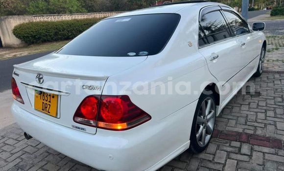 Nunua Ilio tumika Toyota Crown Nyeupe Gari ndani ya Dar es Salaam nchini Dar es Salaam Nunua Ilio tumika Toyota Crown Nyeupe Gari ndani ya Dar es Salaam nchini Dar es Salaam