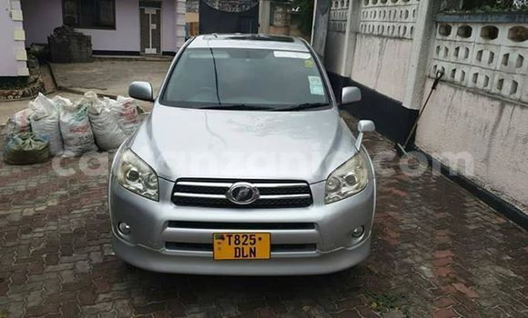 Buy Used Toyota RAV4 Silver Car in Dar es Salaam in Dar es Salaam Buy Used Toyota RAV4 Silver Car in Dar es Salaam in Dar es Salaam